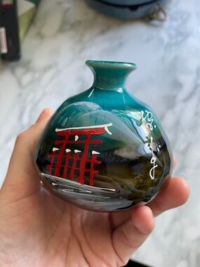 Vintage Hiroshima / Miyajima itsukushima island ceramic vase with Torii gate